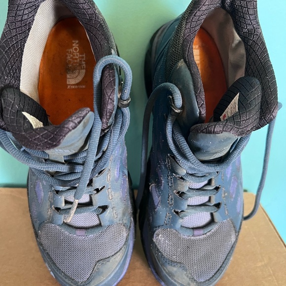 North Face Women’s Hiking Boots - Picture 5 of 5
